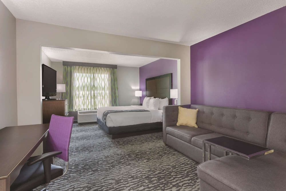 Imagen de la habitación del Hotel La Quinta Inn and Suites By Wyndham Columbus North. Foto 2