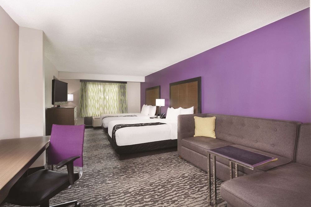 Imagen de la habitación del Hotel La Quinta Inn and Suites By Wyndham Columbus North. Foto 6