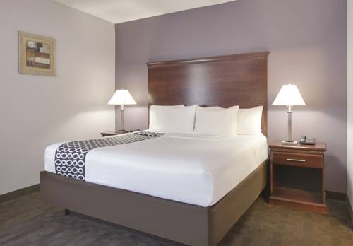 Imagen de la habitación del Hotel La Quinta Inn and Suites By Wyndham Corsicana. Foto 3