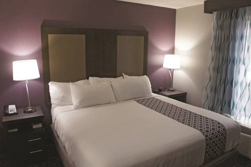 Imagen de la habitación del Hotel La Quinta Inn and Suites By Wyndham Covington. Foto 3