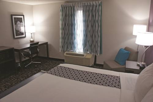 Imagen de la habitación del Hotel La Quinta Inn and Suites By Wyndham Covington. Foto 7