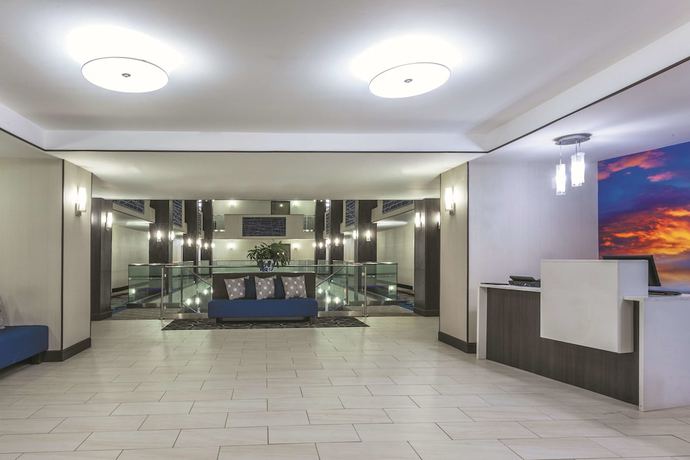 Imagen de los interiores del Hotel La Quinta Inn and Suites By Wyndham Covington. Foto 9