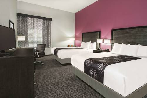 Imagen de la habitación del Hotel La Quinta Inn and Suites By Wyndham Dallas Grand Prairie North. Foto 5