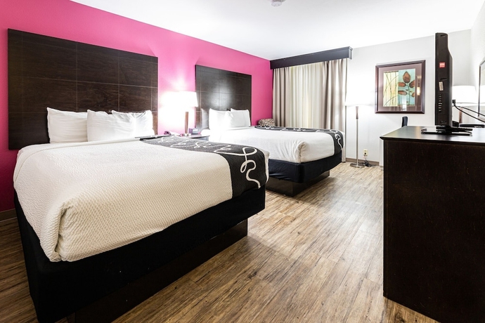 Imagen de la habitación del Hotel La Quinta Inn and Suites By Wyndham Dallas I-35 Walnut Hill Ln. Foto 8