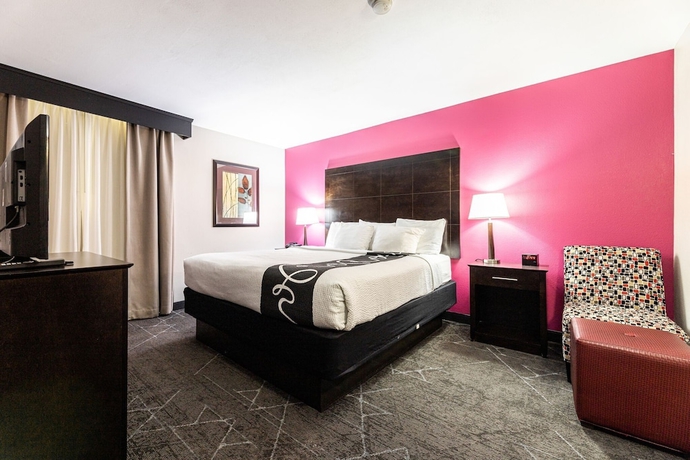 Imagen de la habitación del Hotel La Quinta Inn and Suites By Wyndham Dallas I-35 Walnut Hill Ln. Foto 11