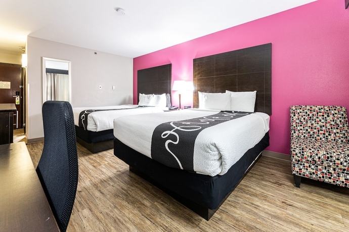 Imagen de la habitación del Hotel La Quinta Inn and Suites By Wyndham Dallas I-35 Walnut Hill Ln. Foto 13