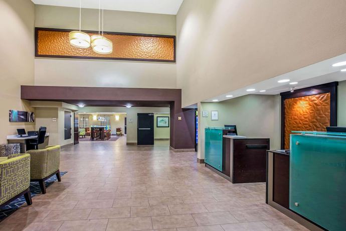 Imagen de los interiores del Hotel La Quinta Inn and Suites By Wyndham Dallas - Las Colinas. Foto 8