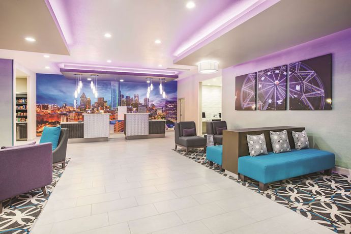 Imagen de los interiores del Hotel La Quinta Inn and Suites By Wyndham Dallas Plano - The Colony. Foto 8