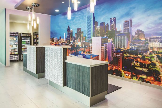 Imagen de los interiores del Hotel La Quinta Inn and Suites By Wyndham Dallas Plano - The Colony. Foto 9