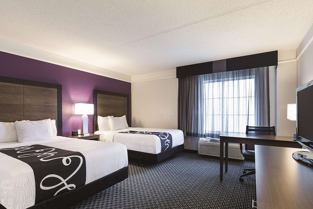 Imagen de la habitación del Hotel La Quinta Inn and Suites By Wyndham Dallas Plano West. Foto 15