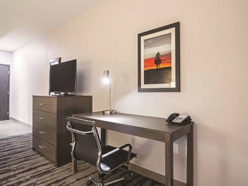 Imagen de la habitación del Hotel La Quinta Inn and Suites By Wyndham Dallas - Wylie. Foto 5