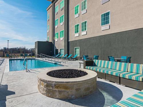 Imagen de la piscina del Hotel La Quinta Inn and Suites By Wyndham Dallas - Wylie. Foto 12