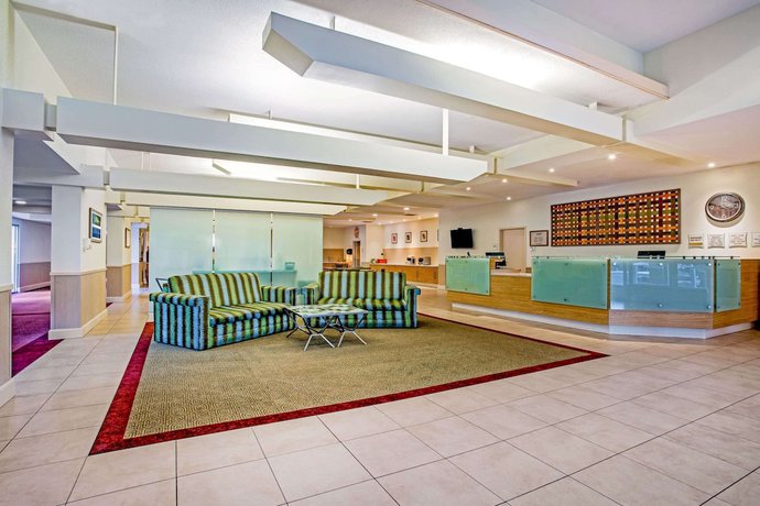 Imagen de los interiores del Hotel La Quinta Inn and Suites By Wyndham Danbury. Foto 20