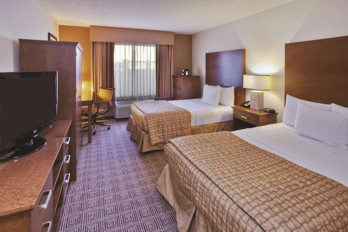 Imagen de la habitación del Hotel La Quinta Inn and Suites By Wyndham Danbury. Foto 13