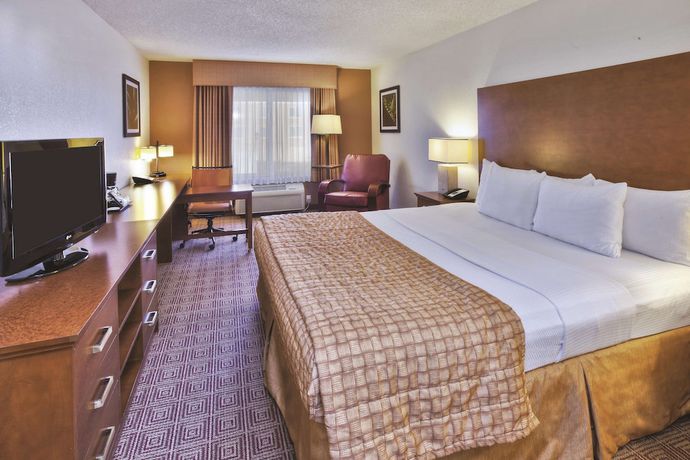 Imagen de la habitación del Hotel La Quinta Inn and Suites By Wyndham Danbury. Foto 14