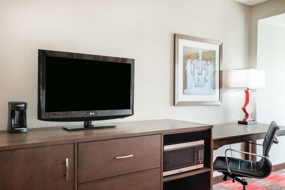 Imagen de la habitación del Hotel La Quinta Inn and Suites By Wyndham Dc Metro Capital Beltway. Foto 3