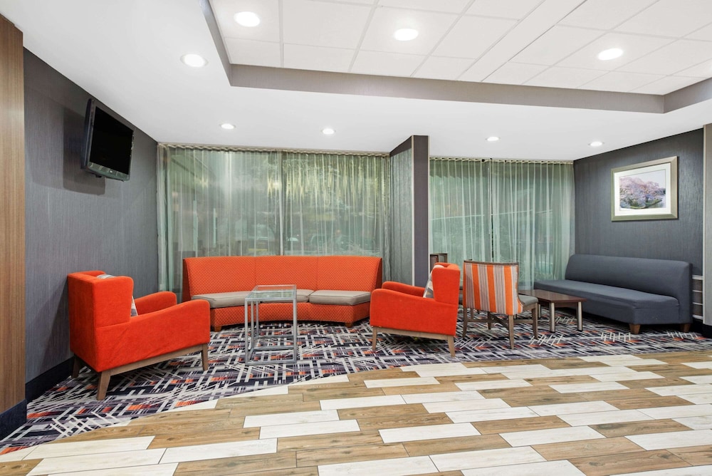 Imagen de los interiores del Hotel La Quinta Inn and Suites By Wyndham Dc Metro Capital Beltway. Foto 19