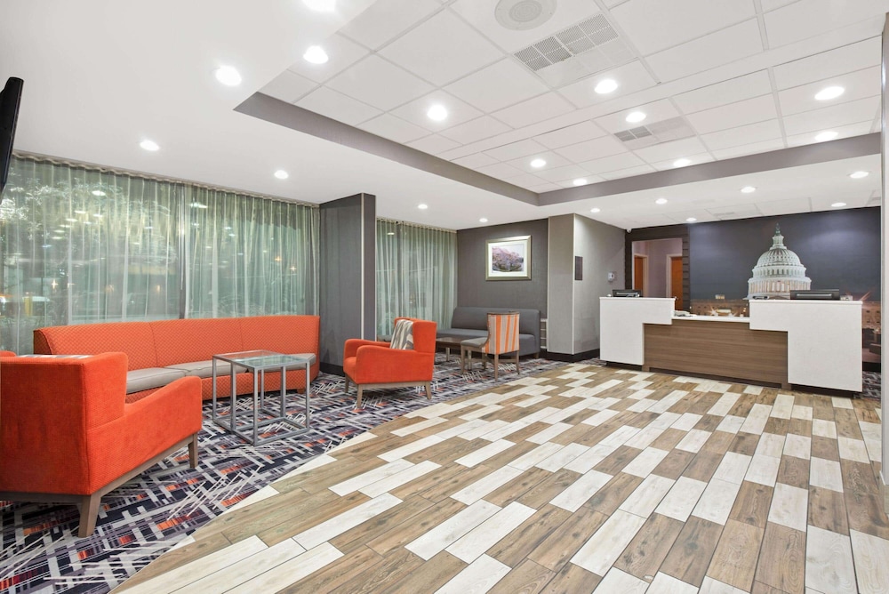 Imagen de los interiores del Hotel La Quinta Inn and Suites By Wyndham Dc Metro Capital Beltway. Foto 20