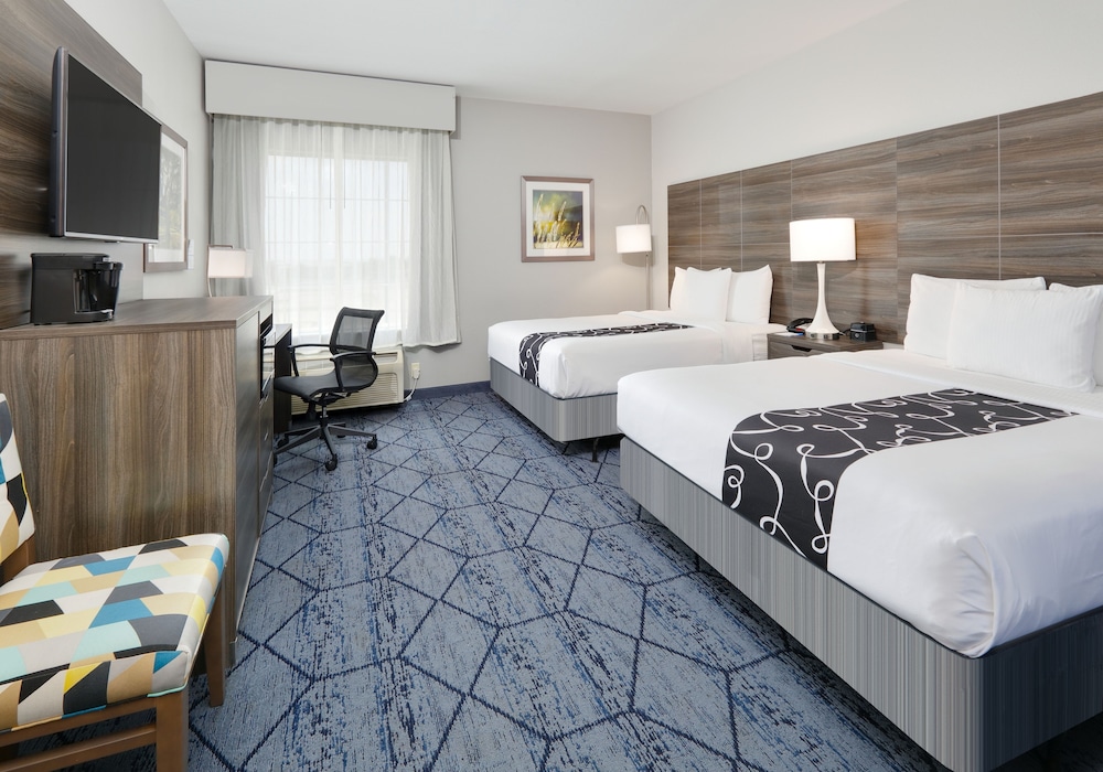 Imagen de la habitación del Hotel La Quinta Inn and Suites By Wyndham Denton - University Drive. Foto 16