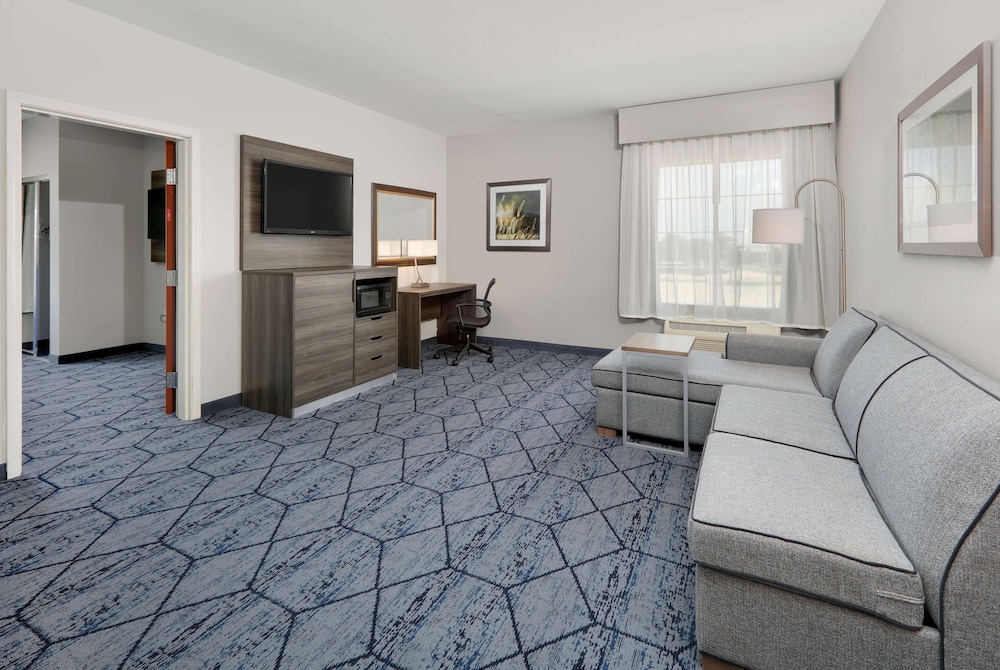 Imagen de la habitación del Hotel La Quinta Inn and Suites By Wyndham Denton - University Drive. Foto 17