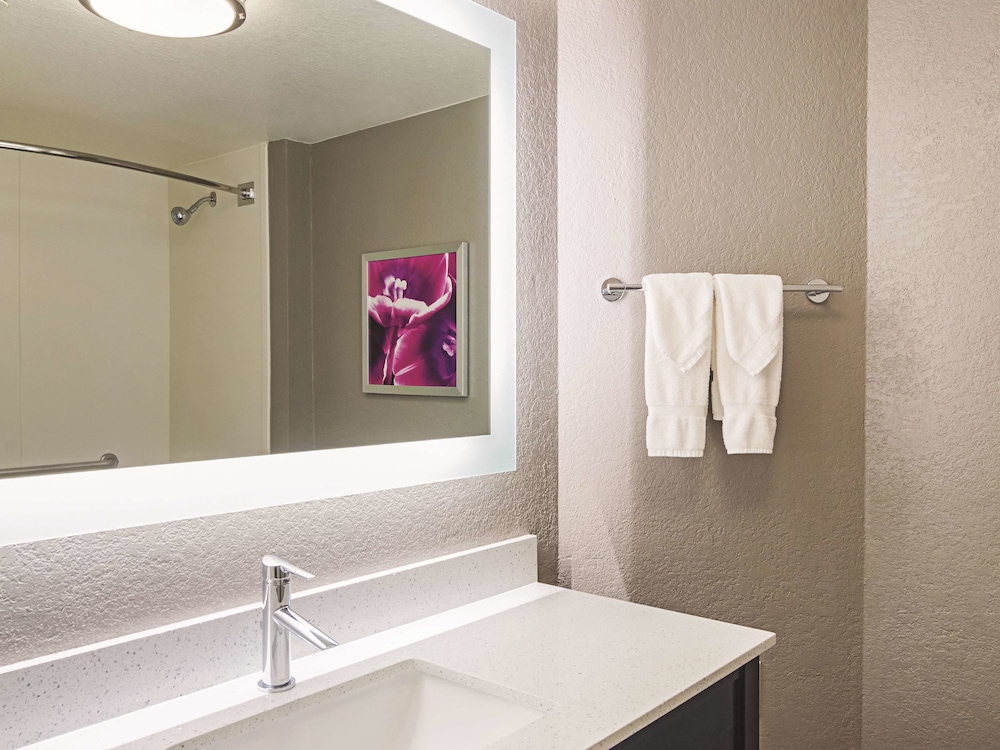 Imagen de la habitación del Hotel La Quinta Inn and Suites By Wyndham Denver Airport Dia. Foto 3