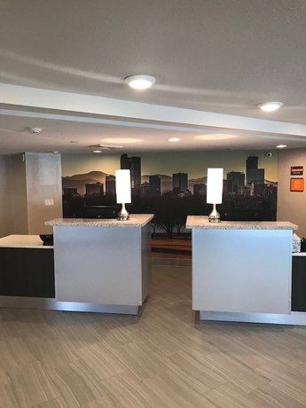 Imagen de los interiores del Hotel La Quinta Inn and Suites By Wyndham Denver Aurora Medical. Foto 18