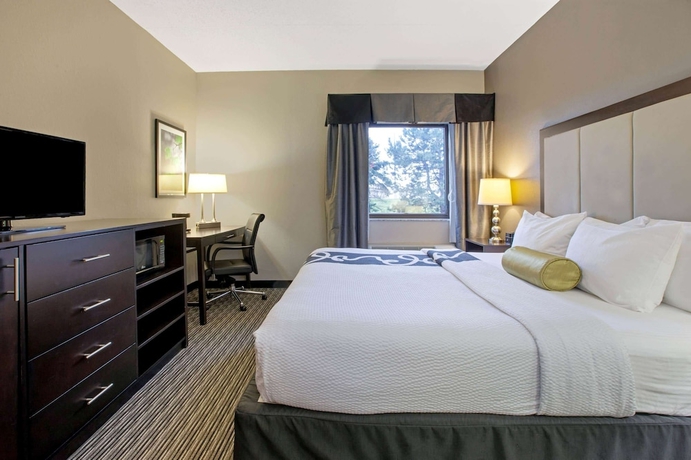 Imagen de la habitación del Hotel La Quinta Inn and Suites By Wyndham Detroit Metro Airport. Foto 7