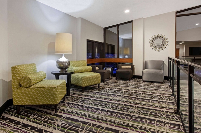 Imagen de los interiores del Hotel La Quinta Inn and Suites By Wyndham Detroit Metro Airport. Foto 17