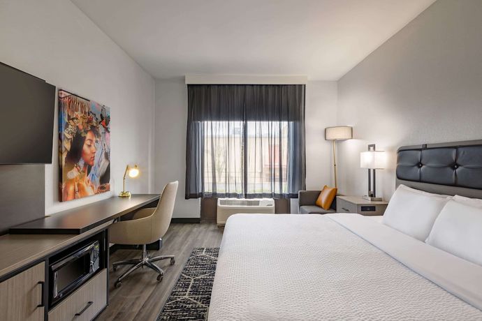 Imagen de la habitación del Hotel La Quinta Inn and Suites By Wyndham Dothan. Foto 6