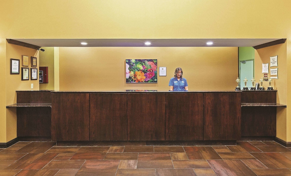 Imagen de los interiores del Hotel La Quinta Inn and Suites By Wyndham Eastland. Foto 19