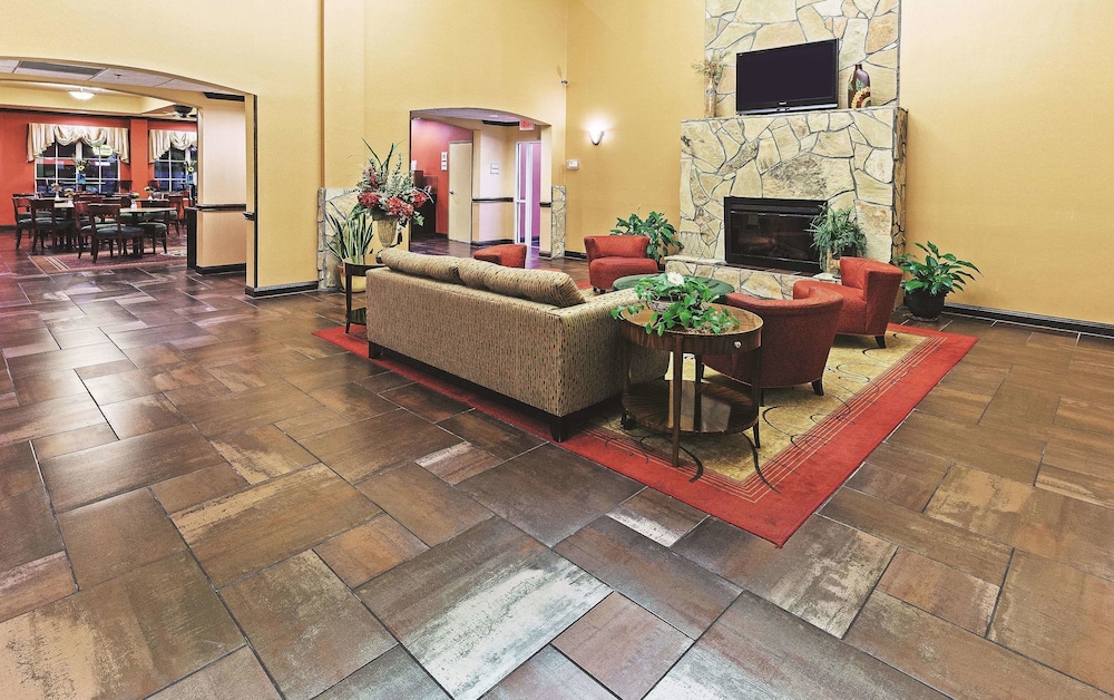 Imagen de los interiores del Hotel La Quinta Inn and Suites By Wyndham Eastland. Foto 20