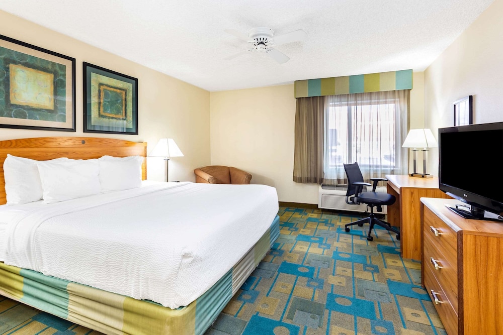 Imagen de la habitación del Hotel La Quinta Inn and Suites By Wyndham El Paso East. Foto 9