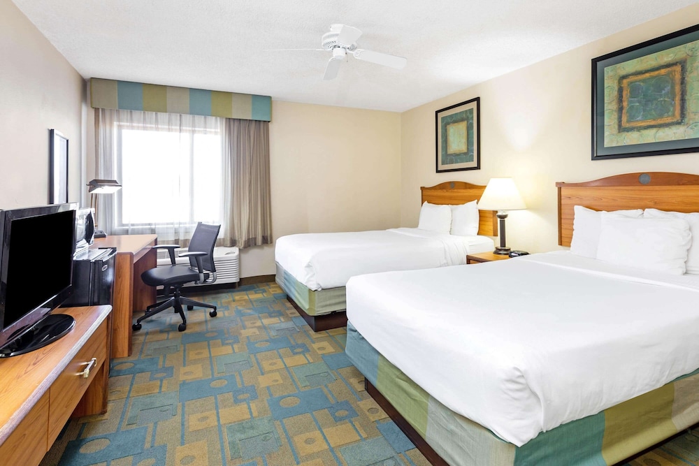 Imagen de la habitación del Hotel La Quinta Inn and Suites By Wyndham El Paso East. Foto 11