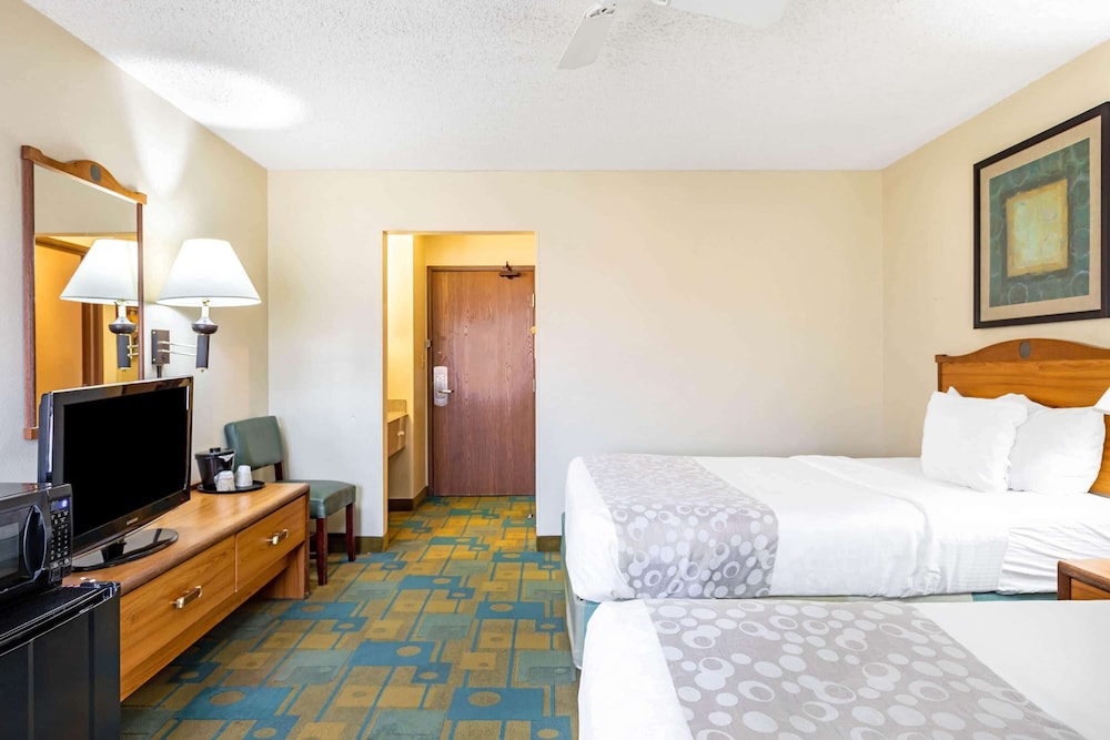 Imagen de la habitación del Hotel La Quinta Inn and Suites By Wyndham El Paso East. Foto 12