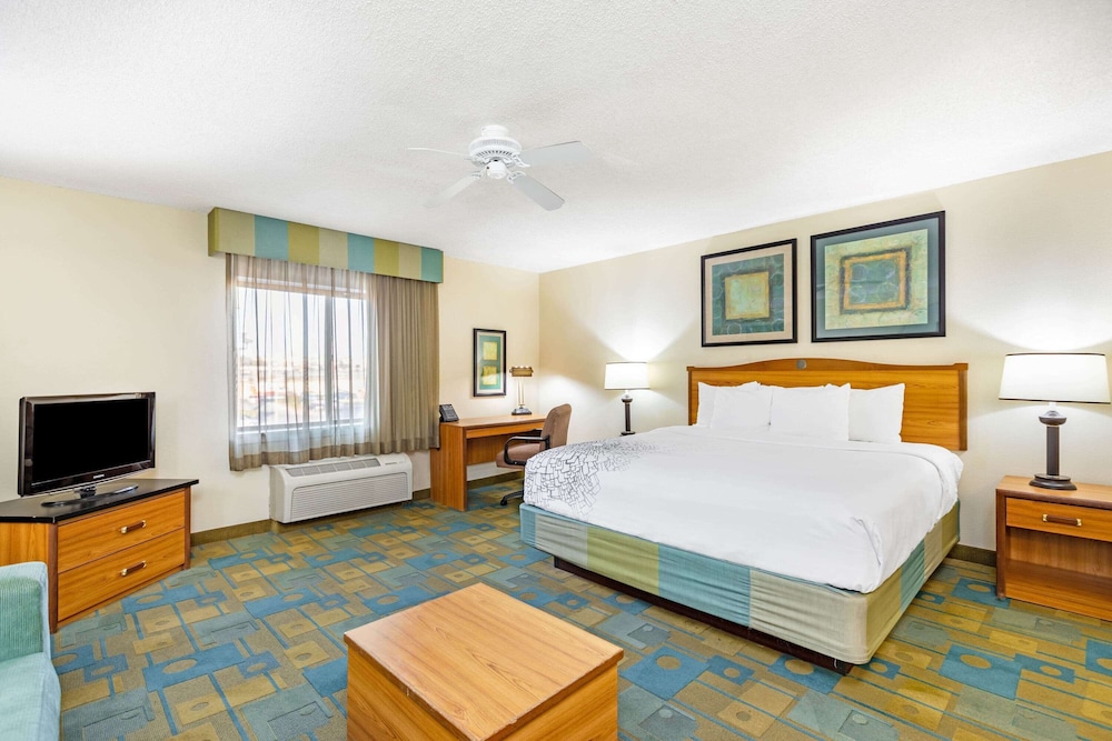 Imagen de la habitación del Hotel La Quinta Inn and Suites By Wyndham El Paso East. Foto 17