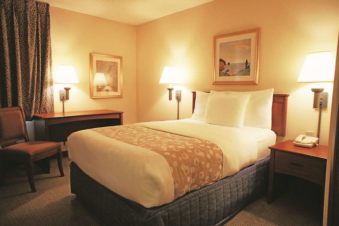 Imagen de la habitación del Hotel La Quinta Inn and Suites By Wyndham El Paso West Bartlett. Foto 9
