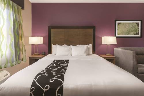 Imagen de la habitación del Hotel La Quinta Inn and Suites By Wyndham Elkhart. Foto 5