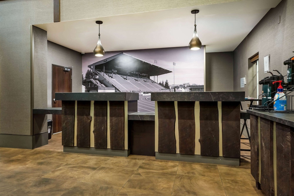 Imagen de los interiores del Hotel La Quinta Inn and Suites By Wyndham Eugene. Foto 19