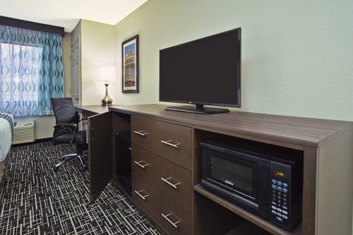 Imagen de la habitación del Hotel La Quinta Inn and Suites By Wyndham Fairborn Wright-patterson. Foto 7