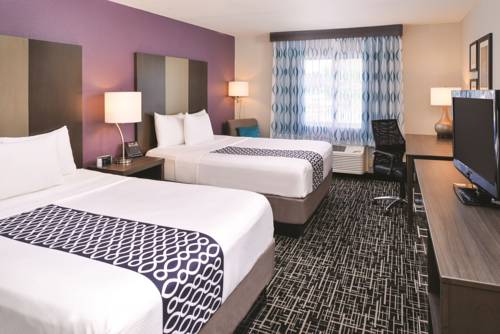Imagen de la habitación del Hotel La Quinta Inn and Suites By Wyndham Fayetteville. Foto 7