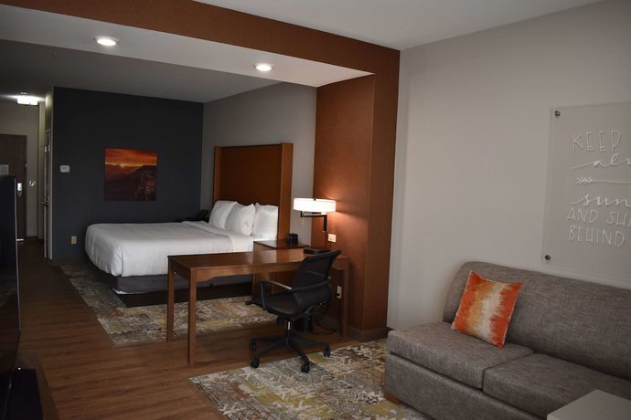 Imagen de la habitación del Hotel La Quinta Inn and Suites By Wyndham Flagstaff East I-40. Foto 4
