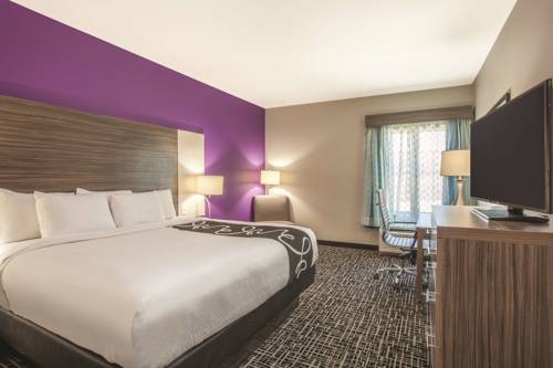 Imagen de la habitación del Hotel La Quinta Inn and Suites By Wyndham Forsyth. Foto 3