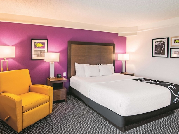 Imagen de la habitación del Hotel La Quinta Inn and Suites By Wyndham Fort Worth City View. Foto 13