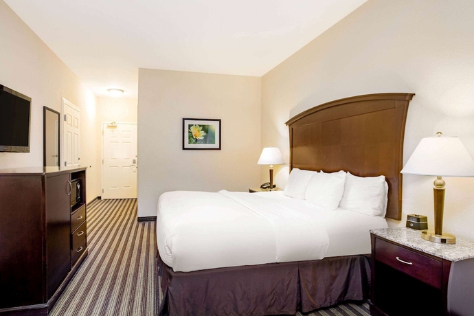 Imagen de la habitación del Hotel La Quinta Inn and Suites By Wyndham Fowler. Foto 10