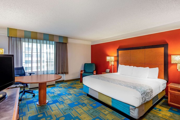 Imagen de la habitación del Hotel La Quinta Inn and Suites By Wyndham Fremont / Silicon Valley. Foto 5