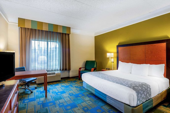 Imagen de la habitación del Hotel La Quinta Inn and Suites By Wyndham Fremont / Silicon Valley. Foto 9
