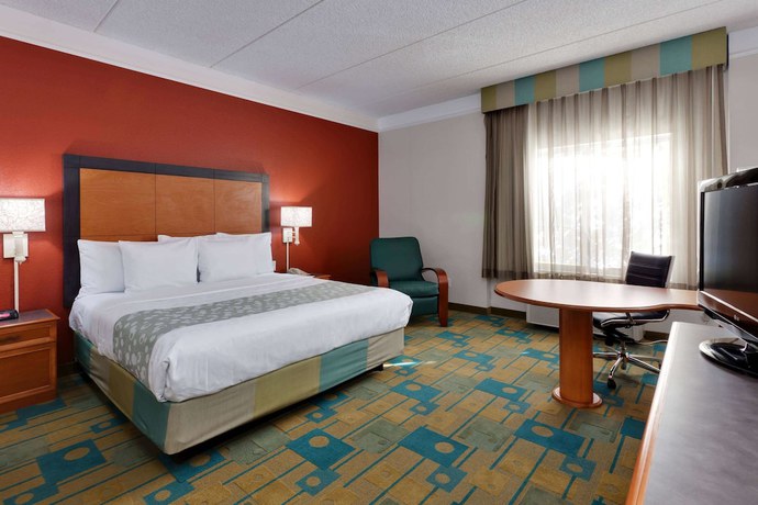 Imagen de la habitación del Hotel La Quinta Inn and Suites By Wyndham Fremont / Silicon Valley. Foto 11