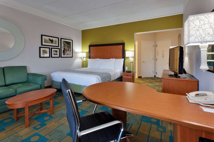 Imagen de la habitación del Hotel La Quinta Inn and Suites By Wyndham Fremont / Silicon Valley. Foto 14
