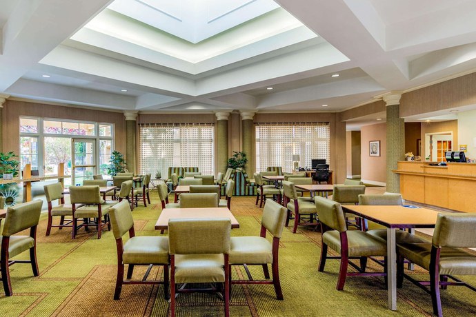 Imagen de los interiores del Hotel La Quinta Inn and Suites By Wyndham Fremont / Silicon Valley. Foto 20