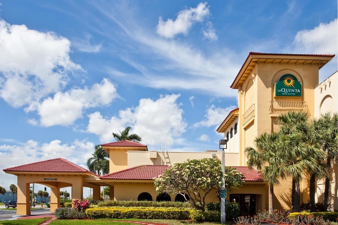Imagen general del Hotel La Quinta Inn and Suites By Wyndham Ft Lauderdale Cypress Cr. Foto 1